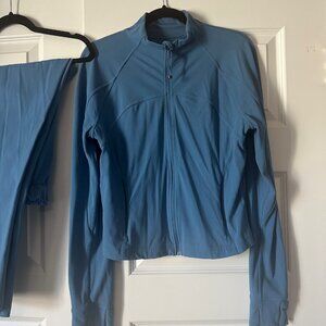 lululemon athletica Oasis Blue 2-piece suit